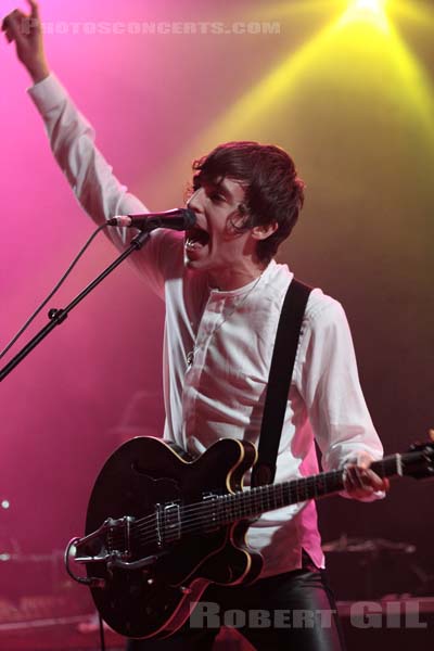 MILES KANE - 2011-11-05 - PARIS - La Cigale - 